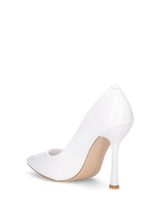 ALINA - décolleté in glassy bianco con tacco a spillo