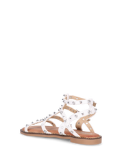 CHETNA - sandali bianchi con borchie