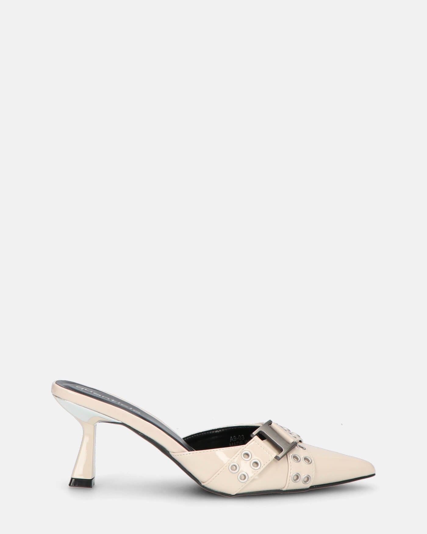 EFIA - sabot a punta in vernice beige con fibbie e dettagli in argento