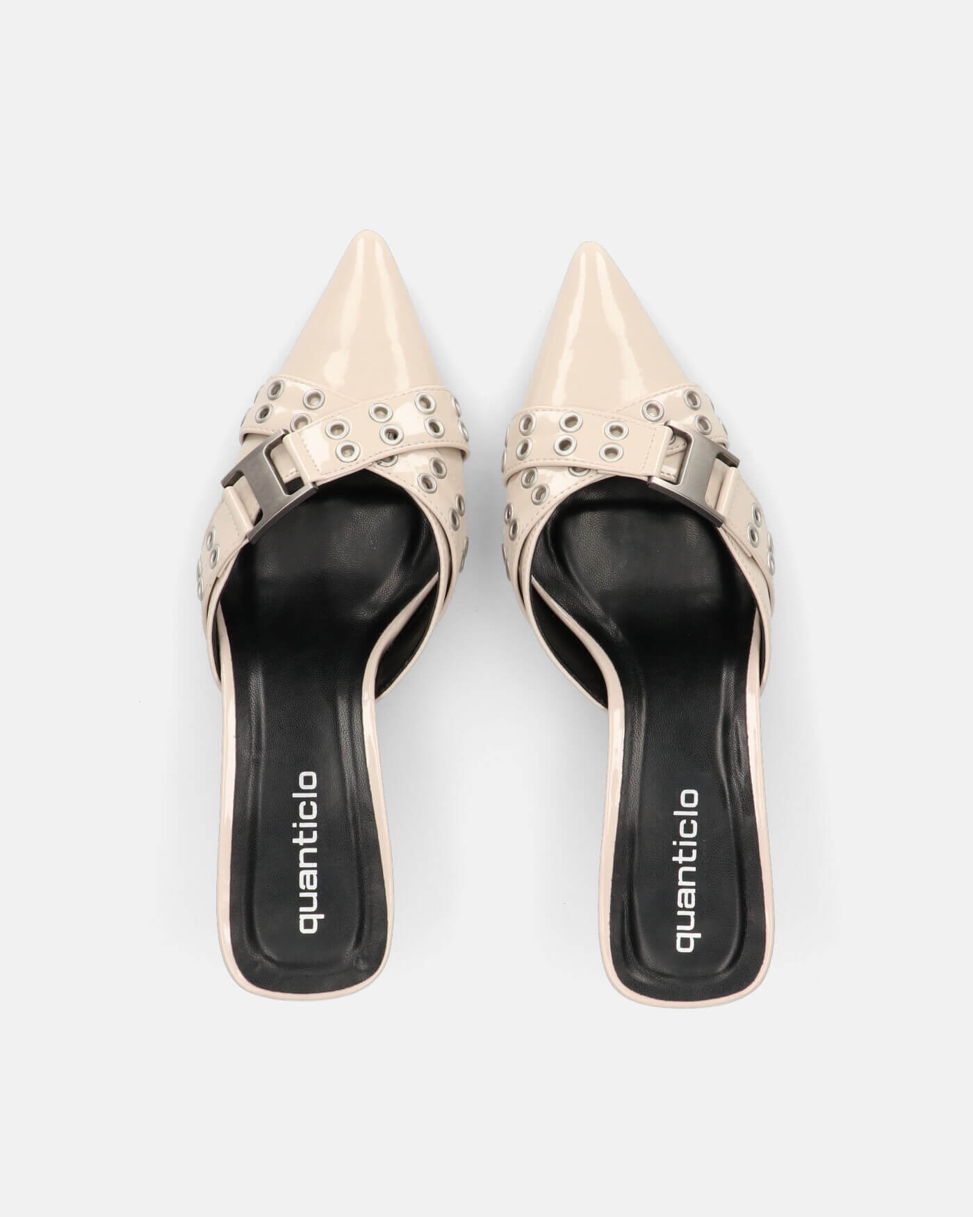 EFIA - sabot a punta in vernice beige con fibbie e dettagli in argento