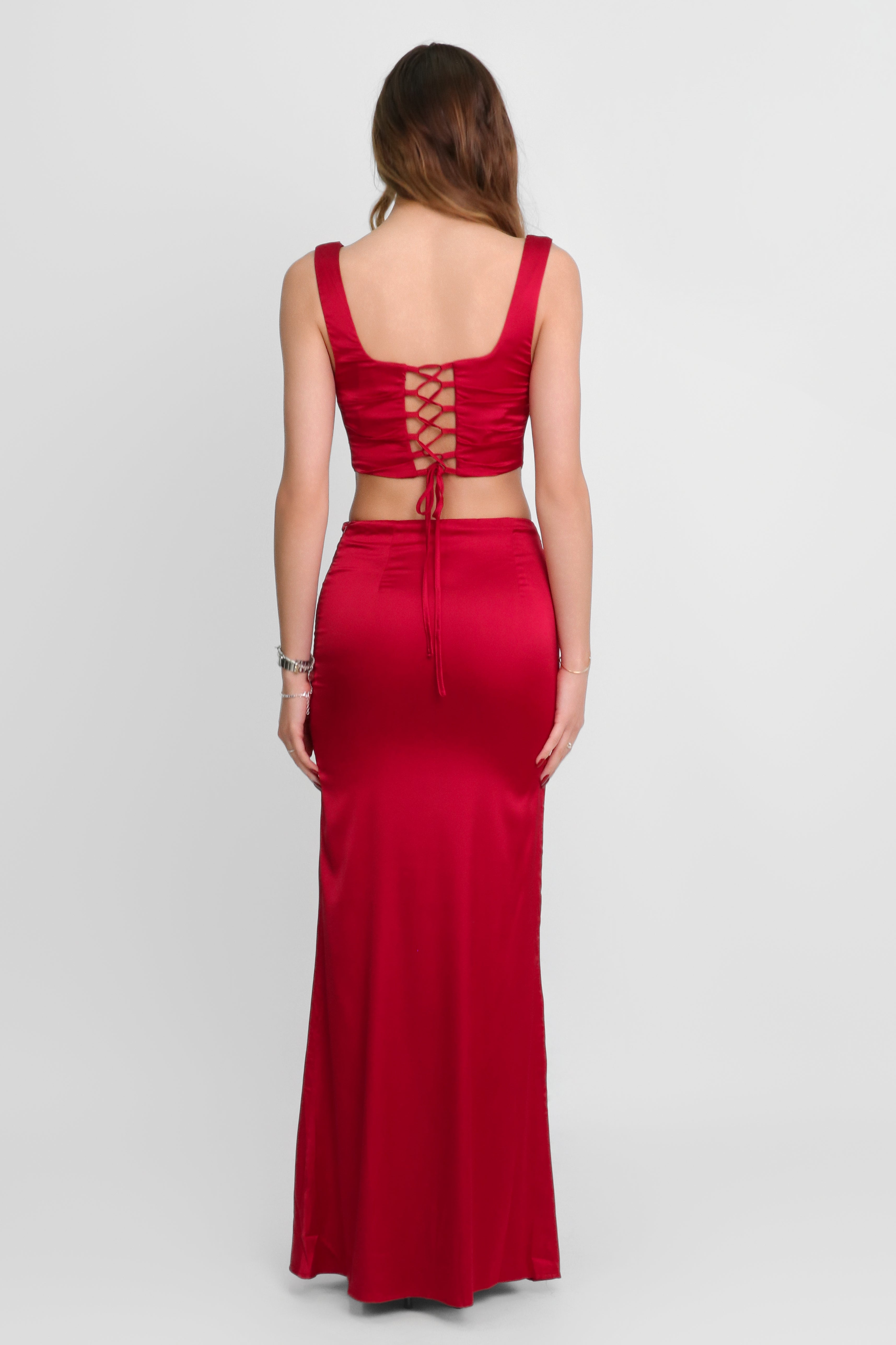 FLAME - set co-ord gonna lunga e corpetto in satin rosso scuro