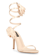 HETTY - sandali color champagne con tacco a spillo e spirale con rose