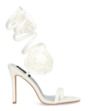 HETTY - sandali bianchi con tacco a spillo e spirale con rose