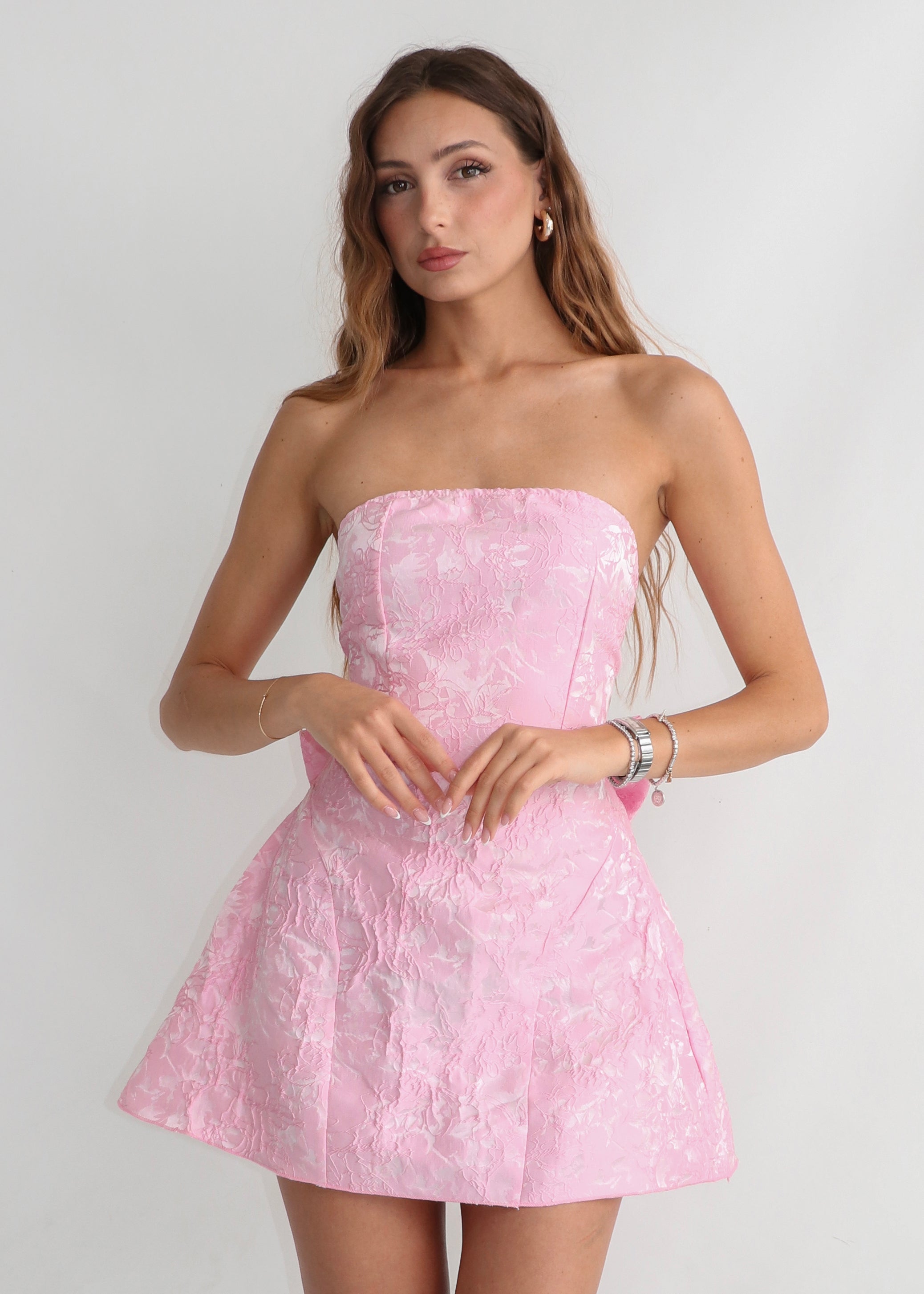 FLORIYA - vestito rosa jacquard con corpetto posteriore e fiocco