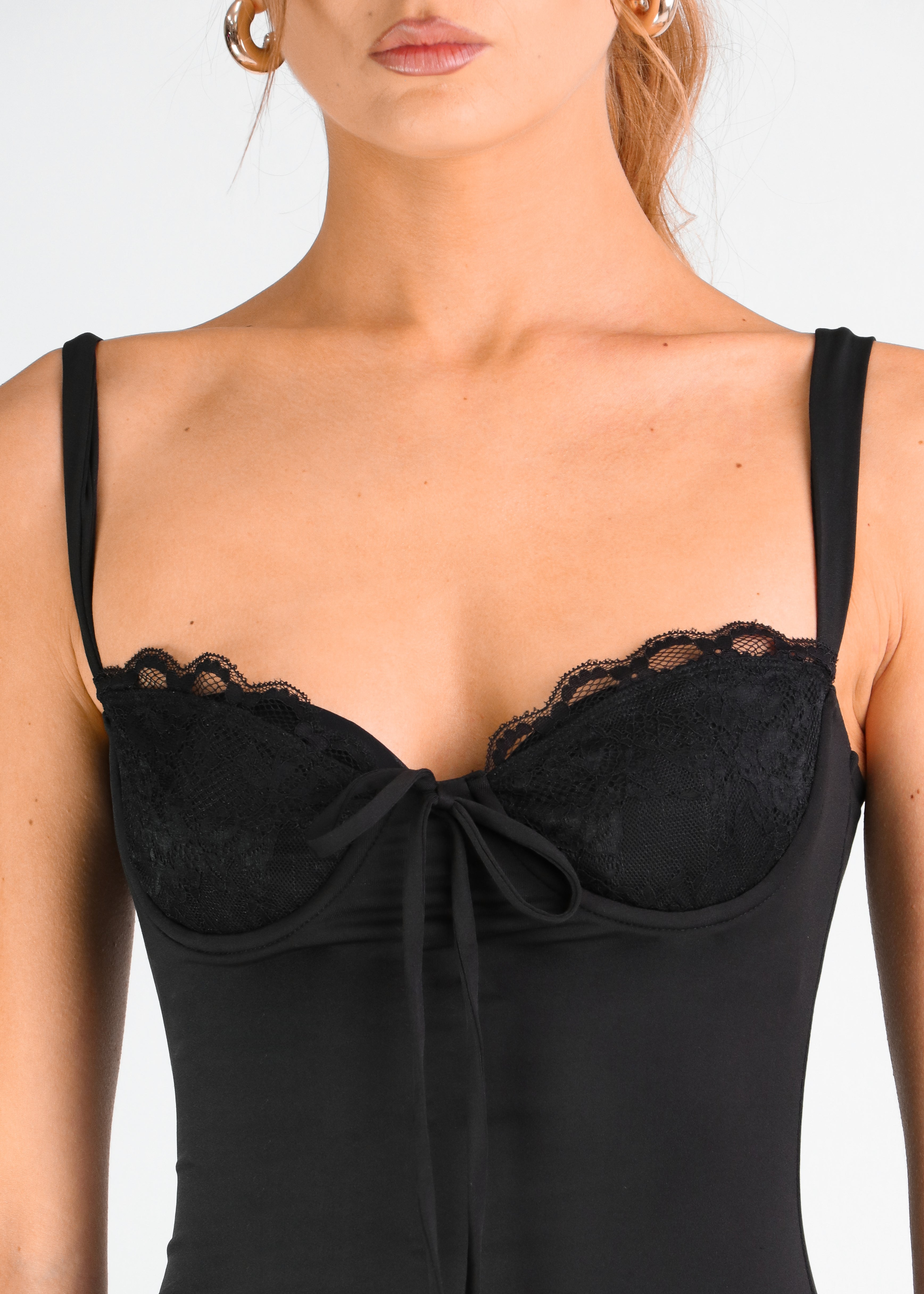 DARIA - vestito mini nero con scollo effetto corpetto in pizzo nero