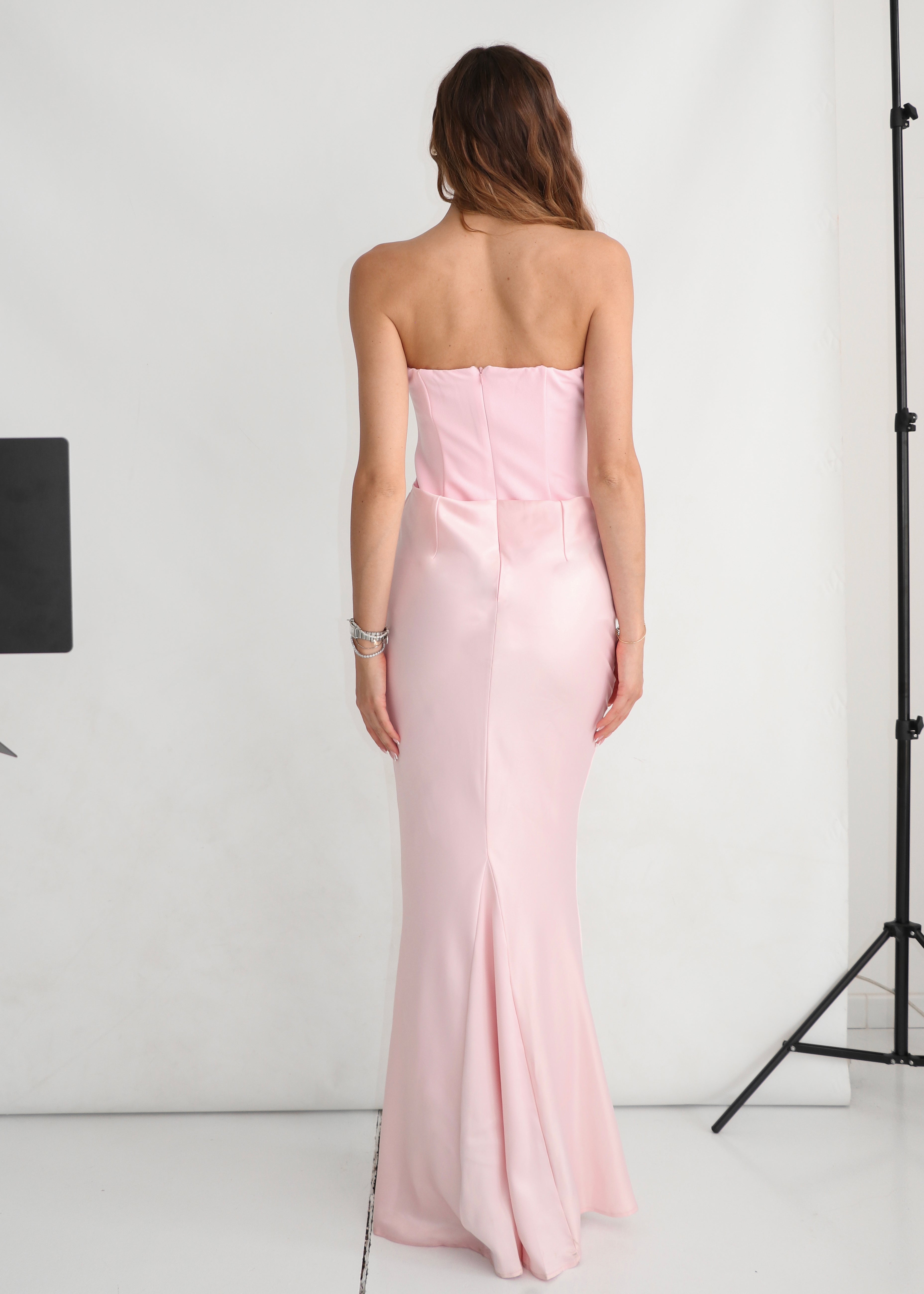 CASSIE - vestito rosa in doppio tessuto con corpetto strutturato