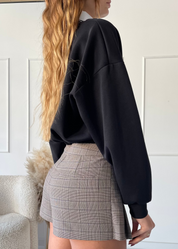 ABIGAIL - set felpa crop nera con cravatta e camicia