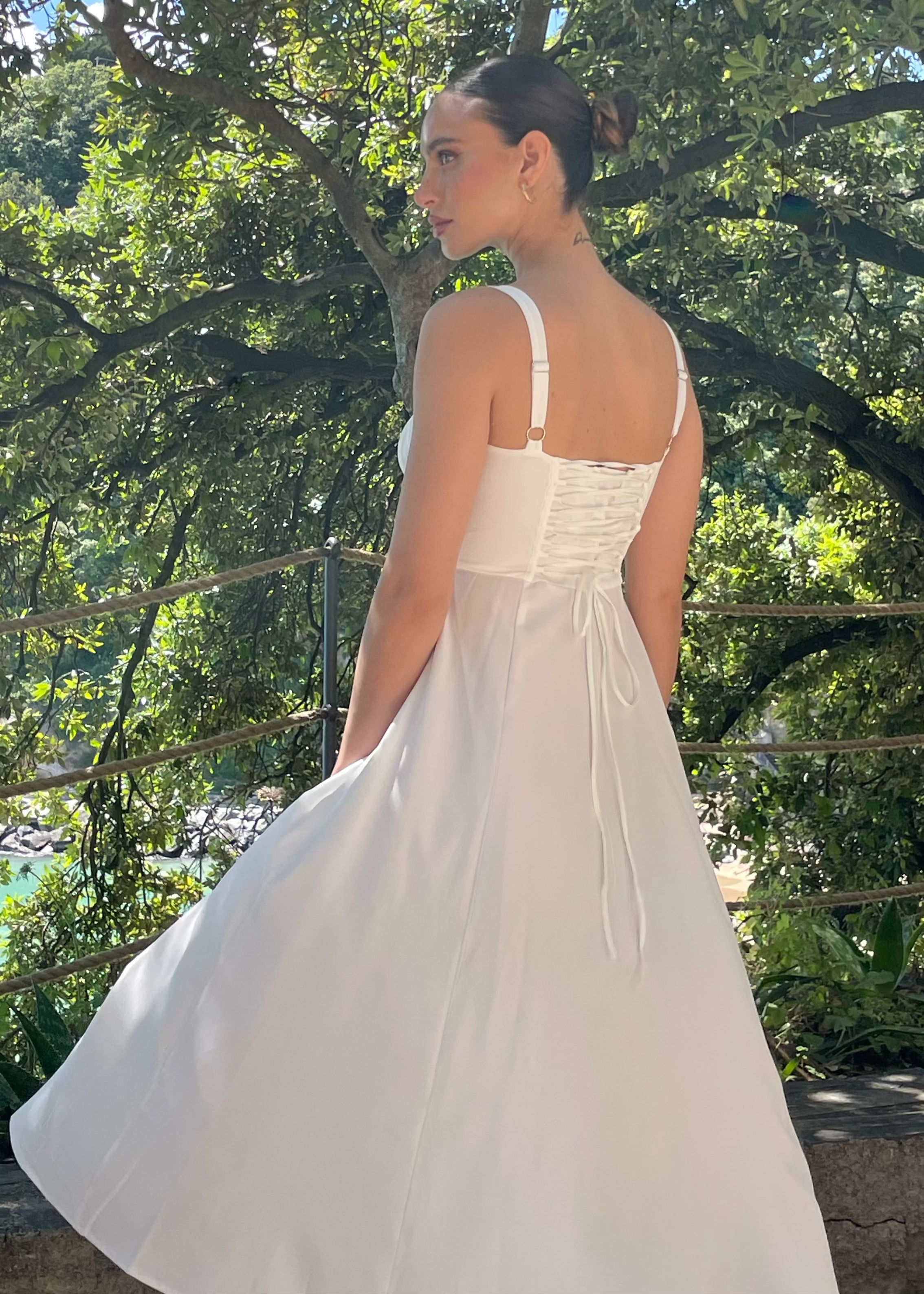 ORNELLA - vestito midi ampio in bianco