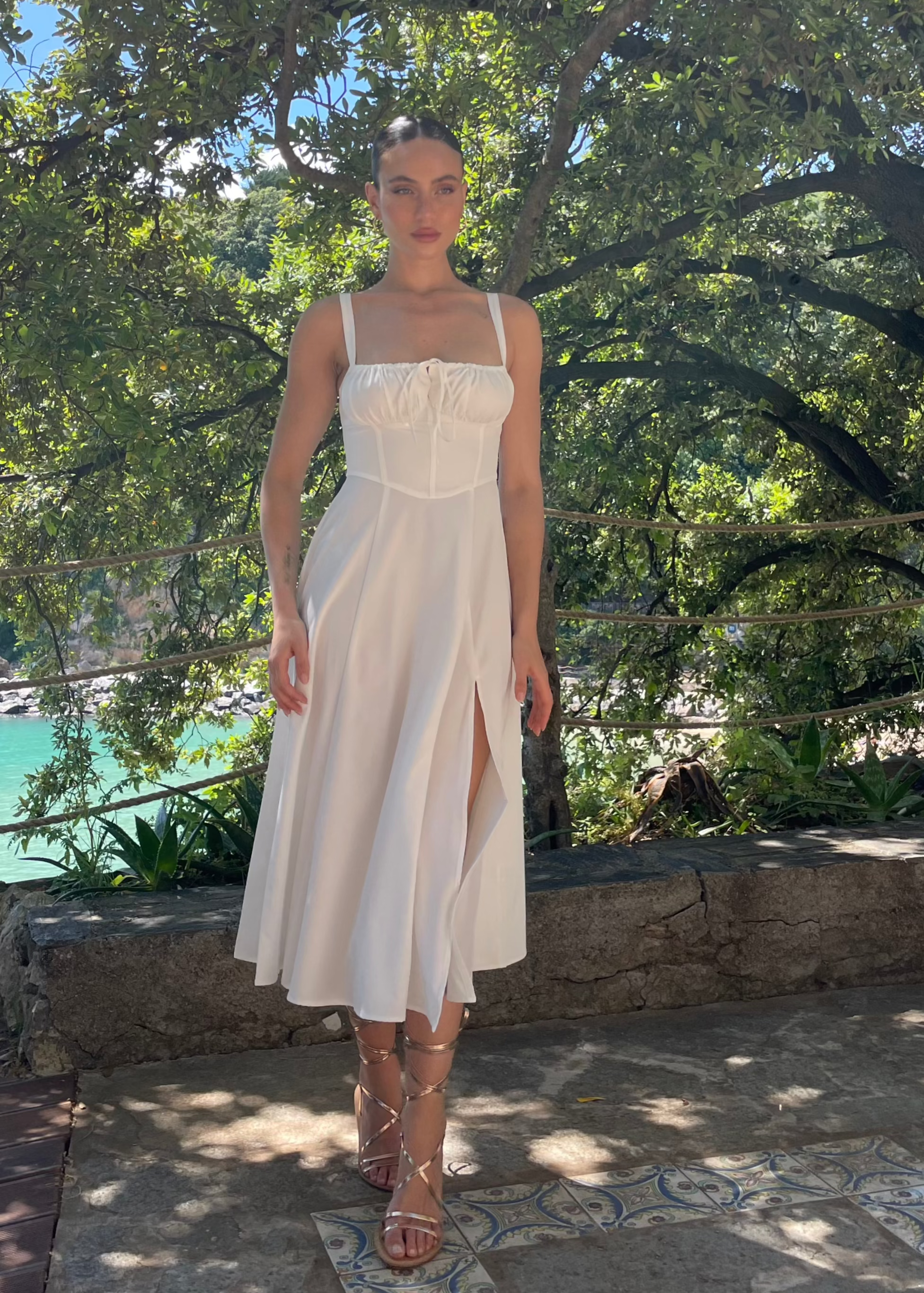 ORNELLA - vestito midi ampio in bianco