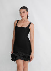 CAMELIA - mini dress nero con orlo con tessuto in raso combinato e volant