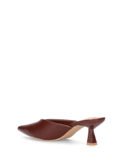 KLOE - décolleté marrone a punta con tacco basso