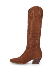 LEA - camperos in camoscio marrone con ricami bianchi