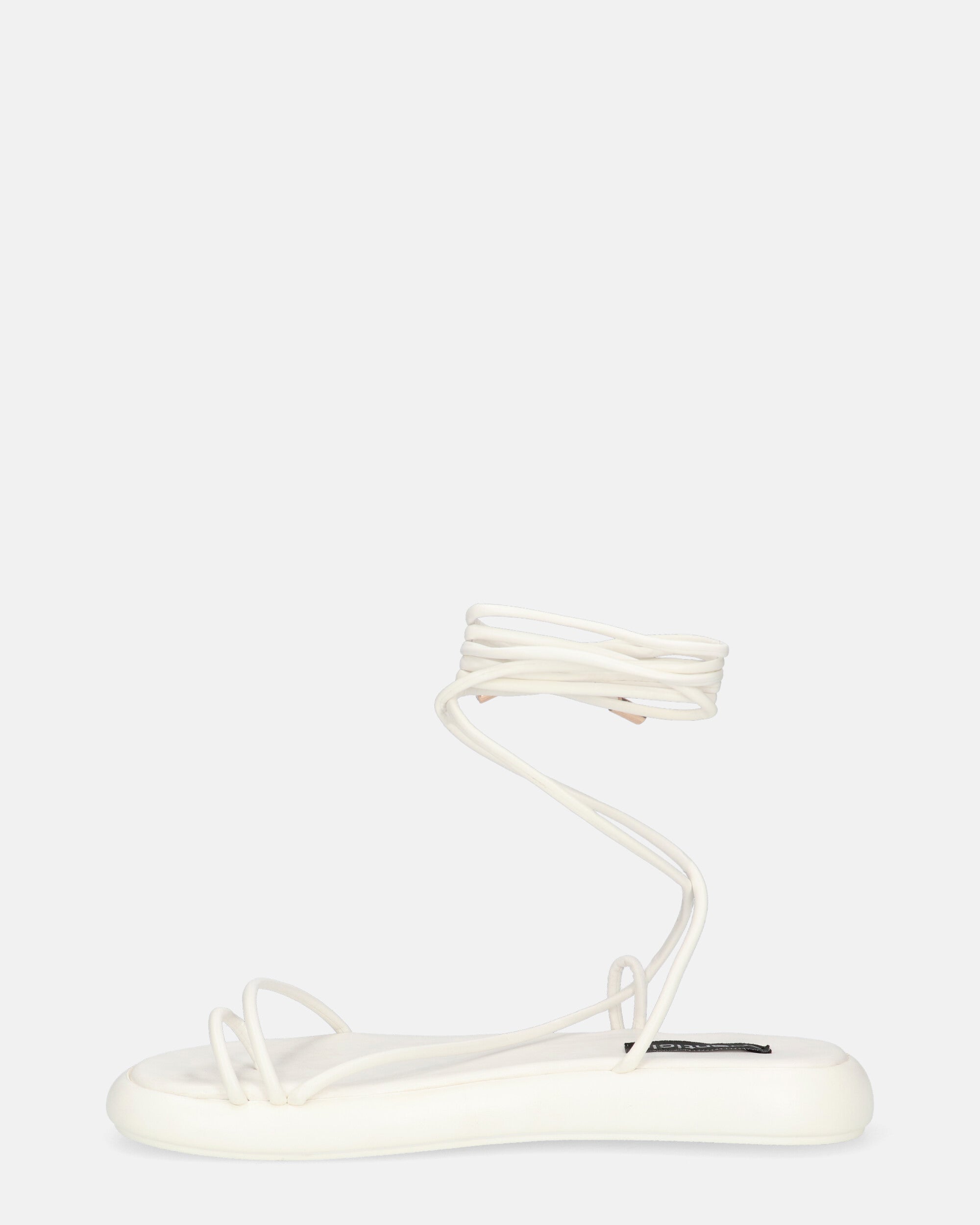 LACEY - sandali infradito bassi bianchi con lacci