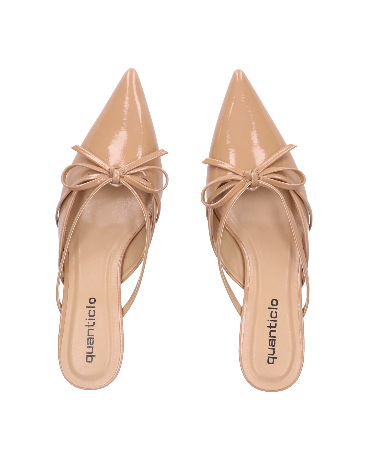 MINNY - décolleté in glassy beige con fiocco e tacco basso