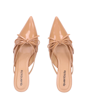 MINNY - décolleté in glassy beige con fiocco e tacco basso