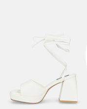 TOMI - sandali bianchi con lacci e tacco squadrato