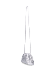 VERBENA - borsetta in ecopelle argento intrecciata con lunga tracolla