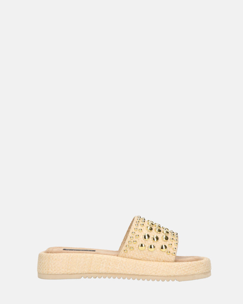 HARPER - ciabattine platform beige con borchie dorate