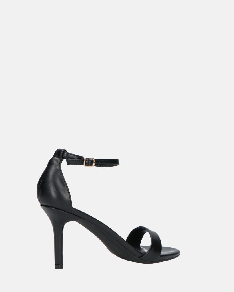 ADELYNE - sandali con tacco a spillo in ecopelle nera con cinturino