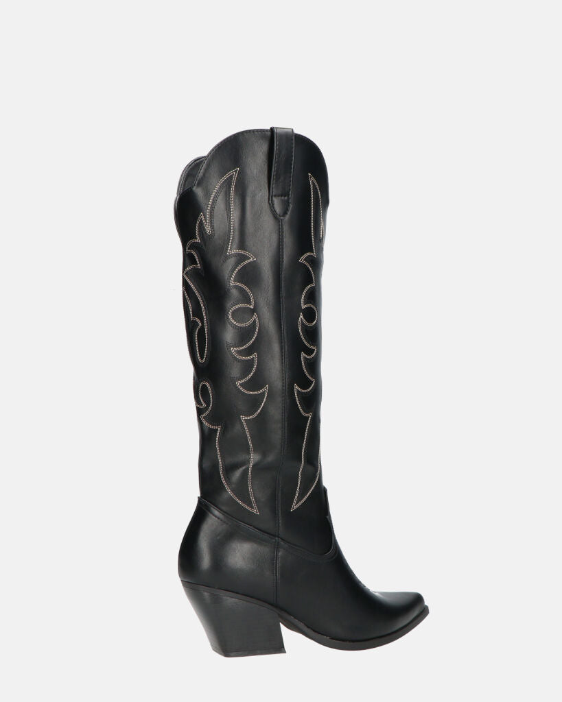 REJA - camperos alti neri con ricami in bianco