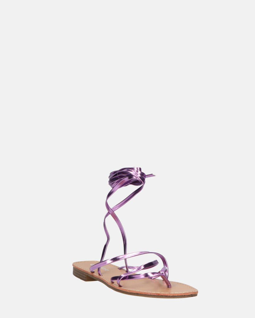 CRESSIDA - sandales plates beiges à cordons violets métallisé