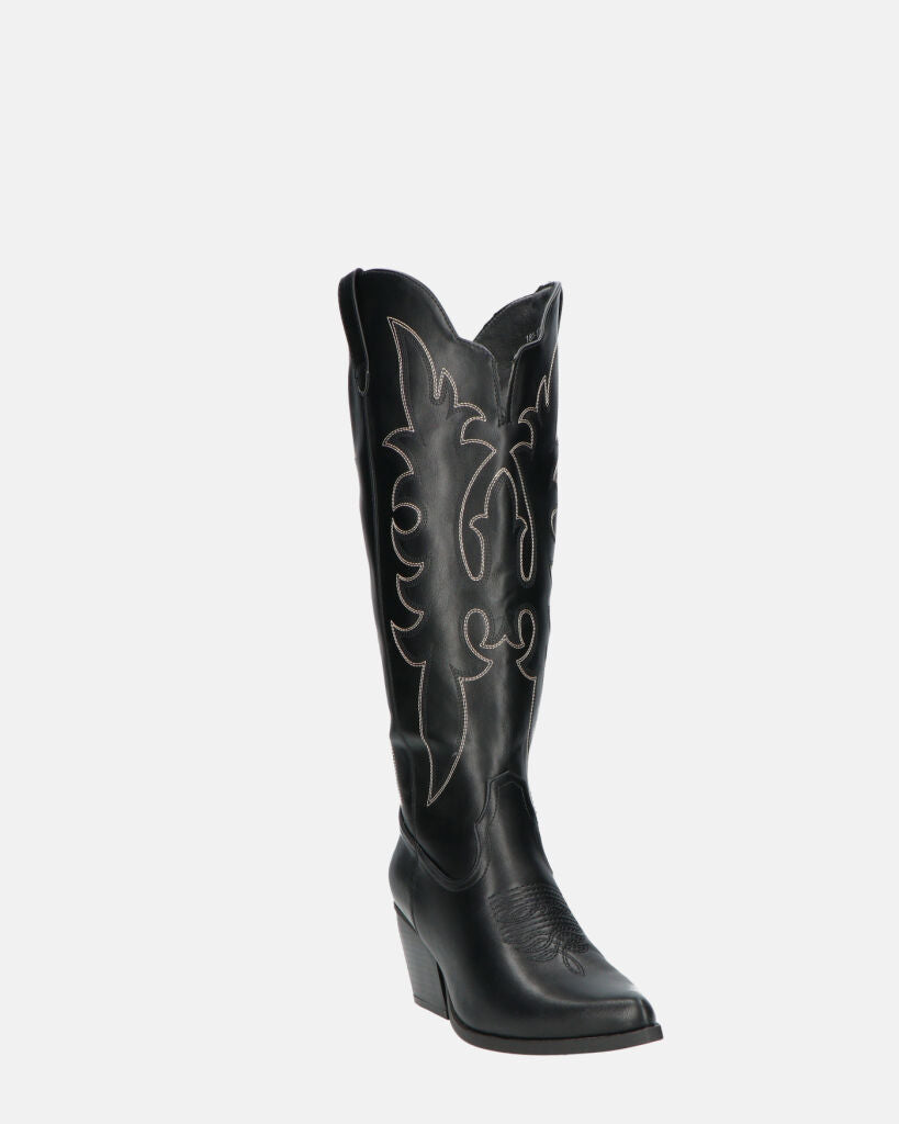 REJA - camperos alti neri con ricami in bianco