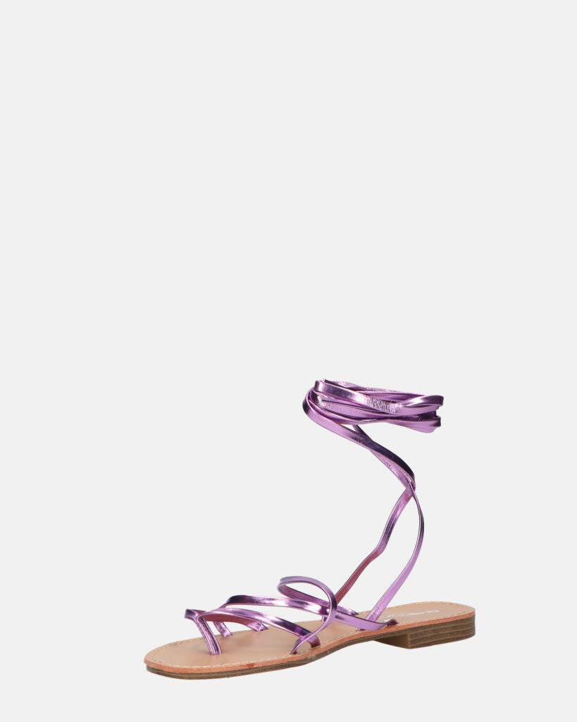 CRESSIDA - sandales plates beiges à cordons violets métallisé