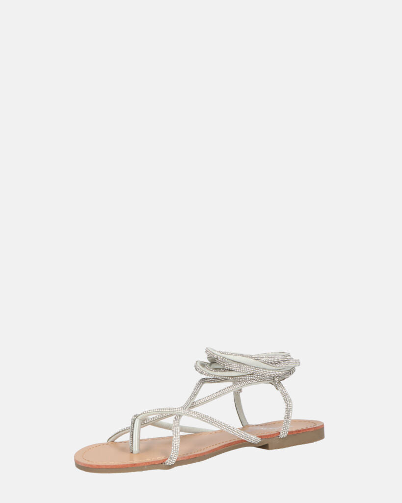 JANIRA - sandali bassi con lacci glitter argentati