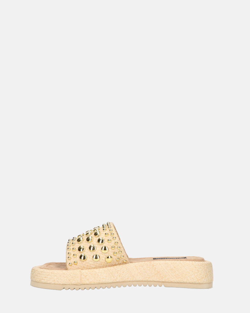 HARPER - ciabattine platform beige con borchie dorate