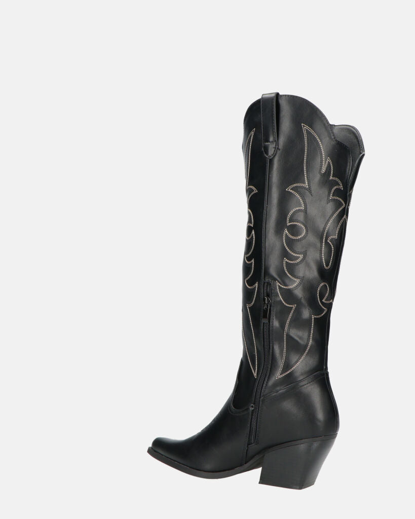 REJA - camperos alti neri con ricami in bianco