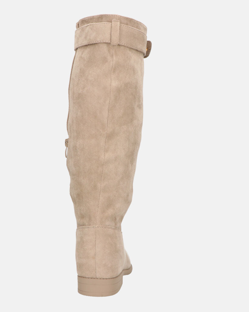 LILITH - stivali alti in camoscio beige con zip laterale con zeppa interna