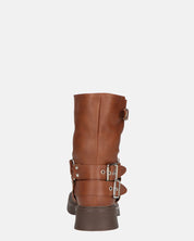 RYOKO - stivaletti marroni con borchie e cinturini
