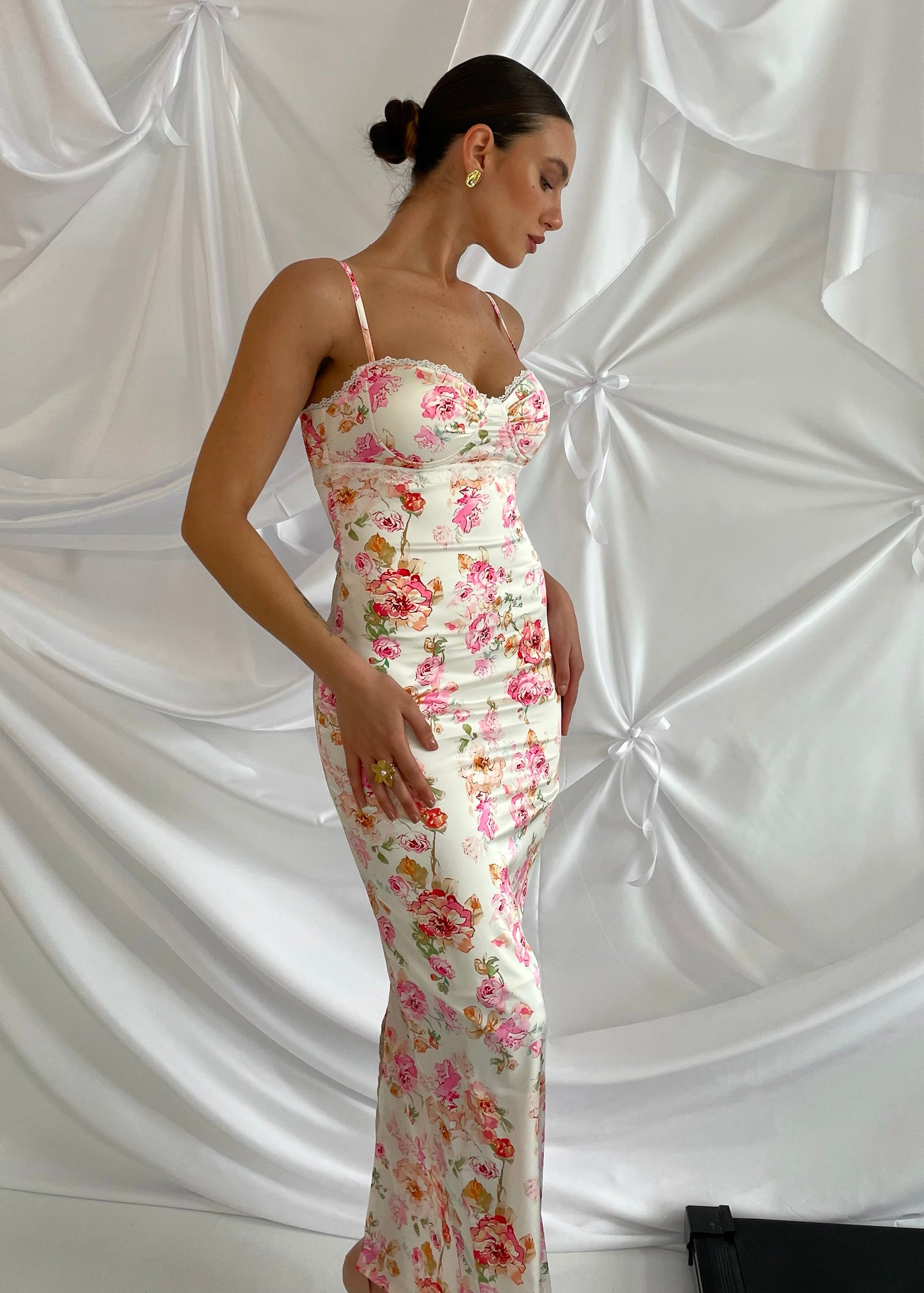 AMANDA - vestito midi tubino in satin con stampa floreale