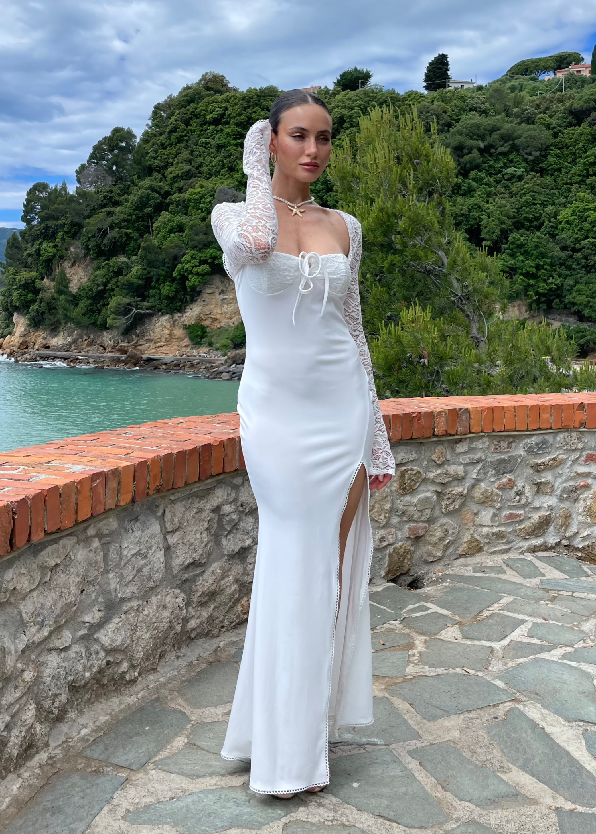 SOLEA - vestito bianco lungo con maniche in pizzo