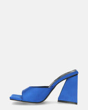 MILEY - sandali in raso blu con tacco squadrato