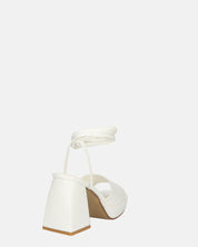 TOMI - sandali bianchi con lacci e tacco squadrato