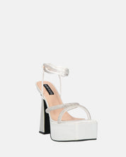 BIRGIT - sandali il satin bianco con gemme