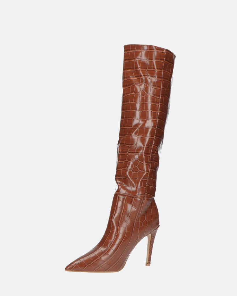 LOLY - stivale con tacco in coccodrillo marrone