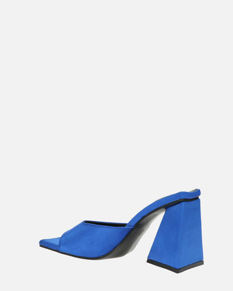 MILEY - sandali in raso blu con tacco squadrato