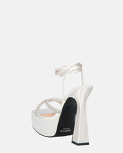 BIRGIT - sandali il satin bianco con gemme