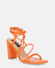 MARISOL - sandali con tacco arancio con lacci