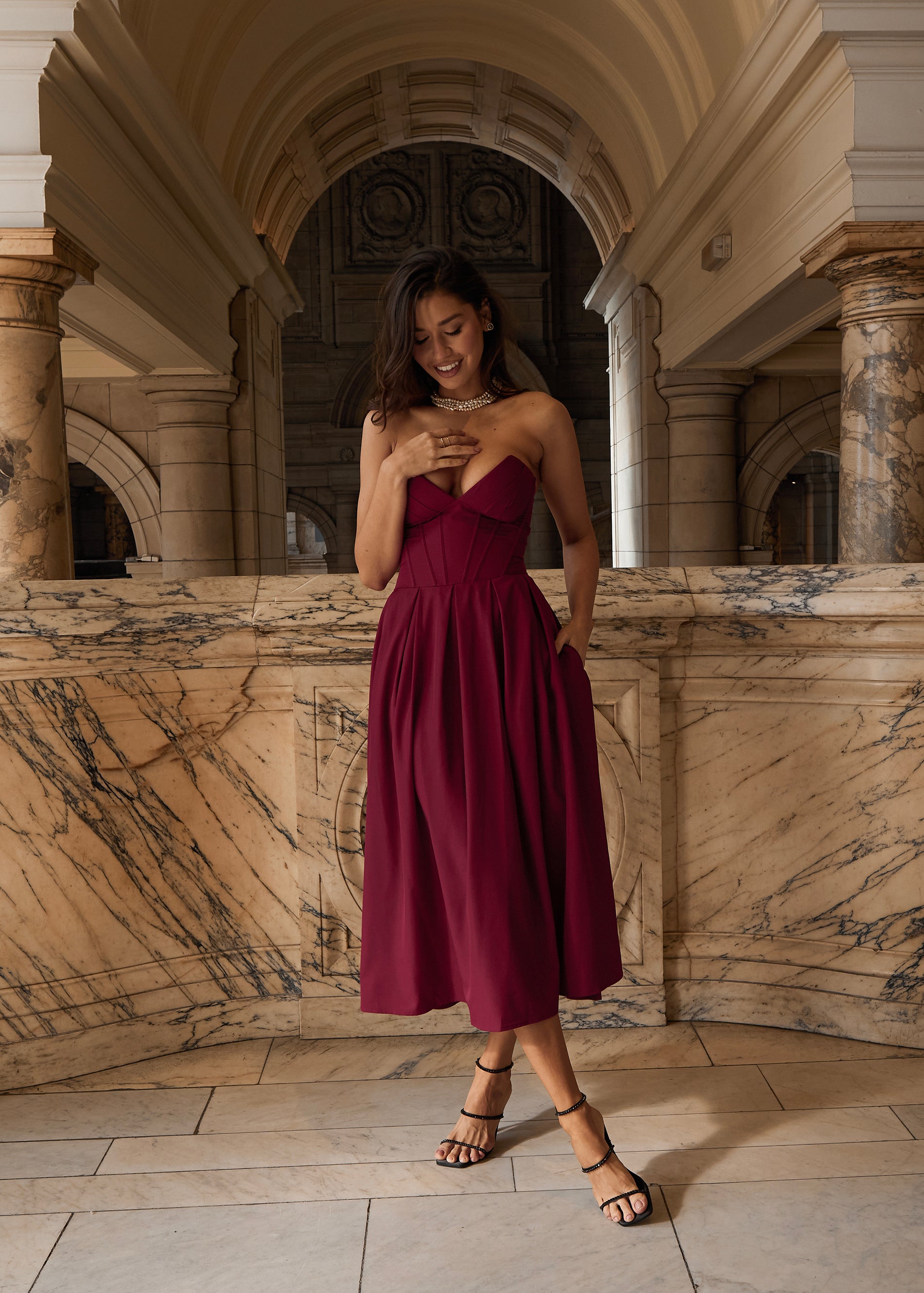 JADA - vestito midi a ruota burgundy con corpetto senza spalline