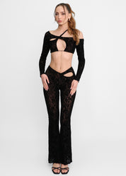 BLAKE - co-ord set in nero con crop top e pantaloni flare con trama in rilievo