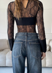 ADAKE - body in pizzo nero con colletto stile camicia