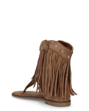 ALLEGRA - sandalo Boho-Chic, infradito in camoscio marrone con frange e borchie a stella