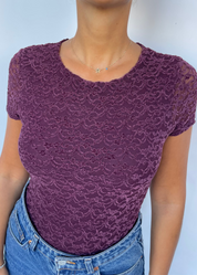 DONNA -body maniche corte in pizzo disegni in rilievo viola scuro
