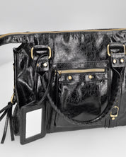 SKYLAR - Versione Grande - borsa a mano nera con zip e frangette