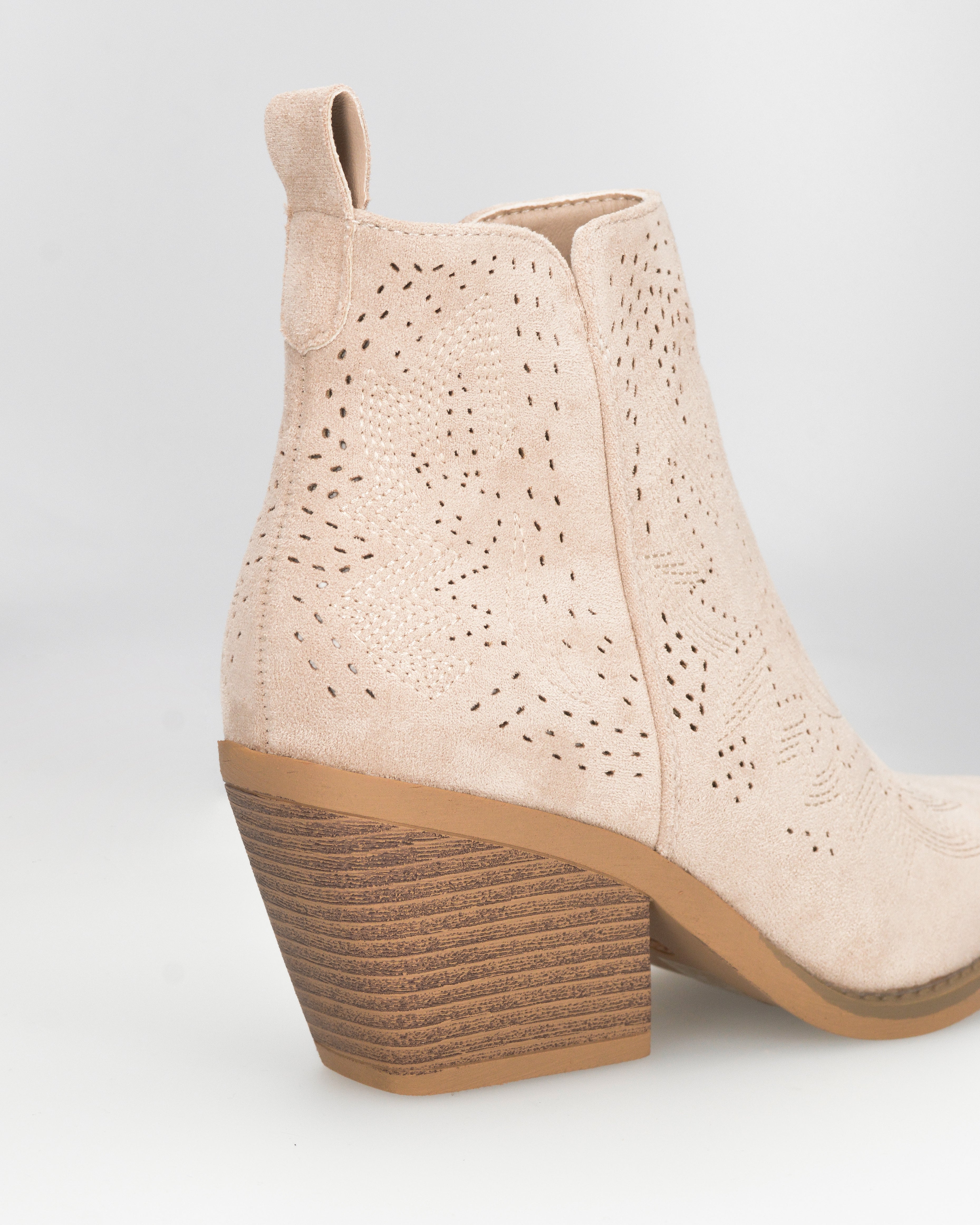 YARYNA - stivaletti beige alla caviglia con dettagli camperos