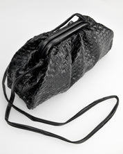 NANAMI - borsetta a tracolla a nuvola intrecciata nera