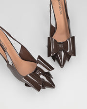 WELLY  - décolleté marrone con cinturino regolabile e fiocco